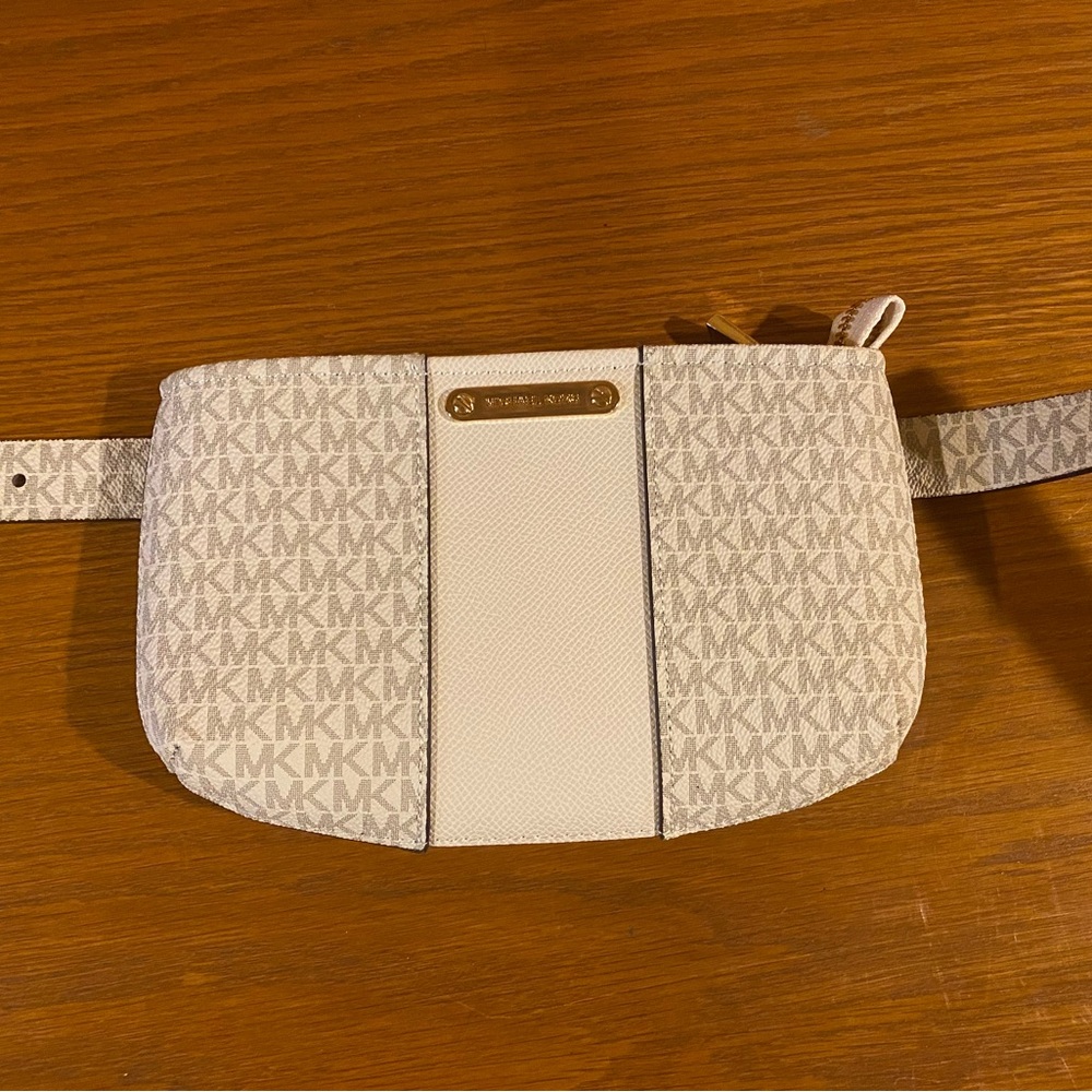 Michael Kors Logo Belt Bag, Utility Belt, Sling Pack. Size L/XL. New.